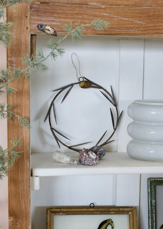 Couronne de feuilles en zinc